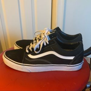 Men’s Size 10.5 Vans “Black and White”